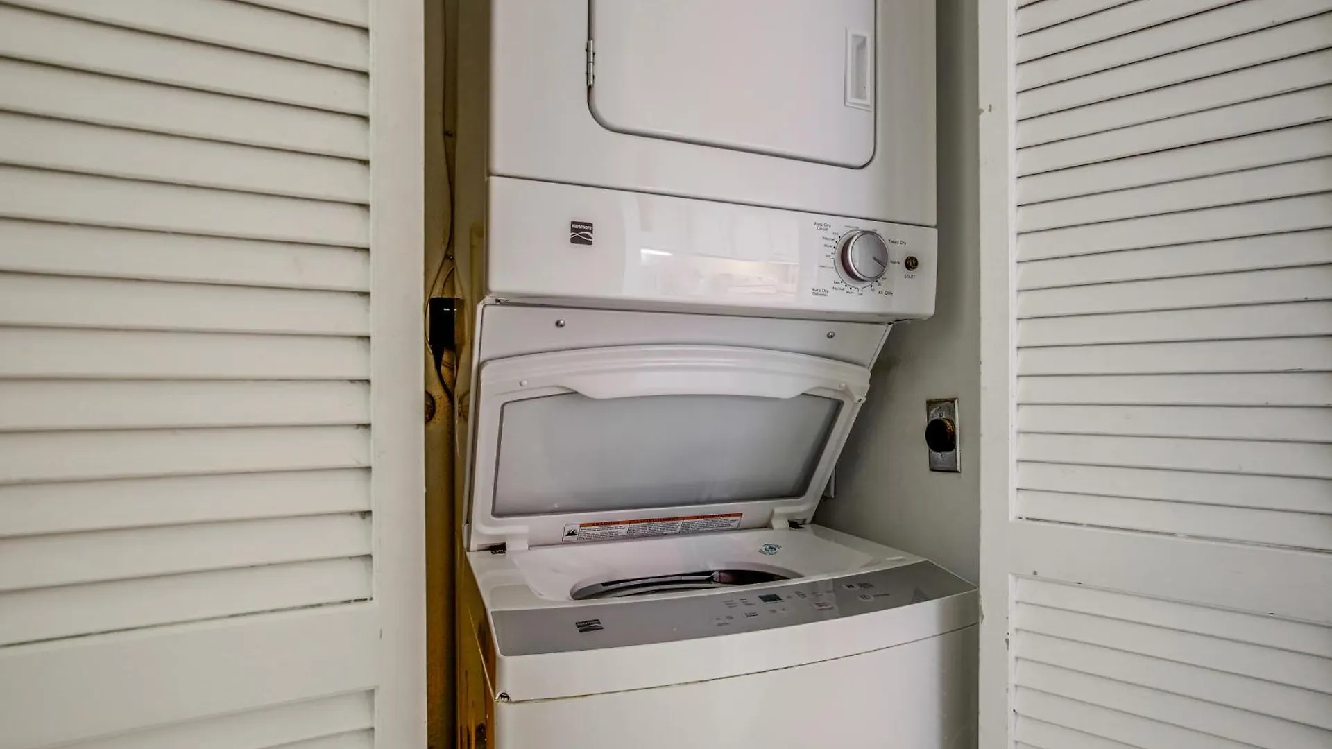 Ocean City Condo With Balcony And Direct Beach Access! 0*, Ocean City United States